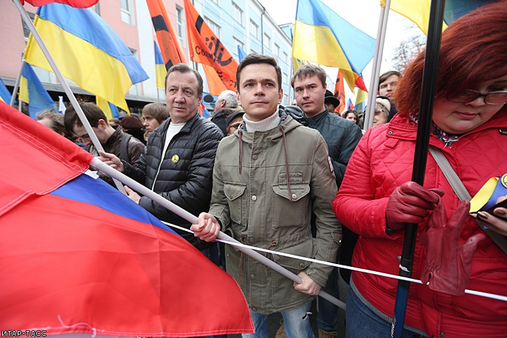 "Марш мира" в Москве против военного вмешательства России в Крыму