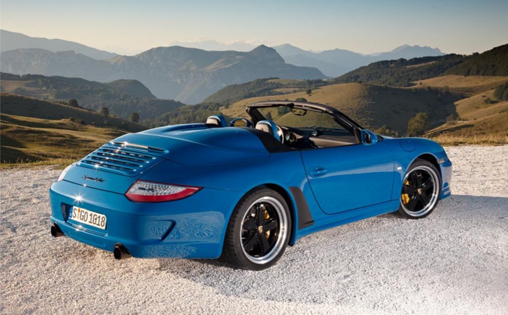 Четвертый выпуск легендарного спортивного автомобиля: новый Porsche 911 Speedster