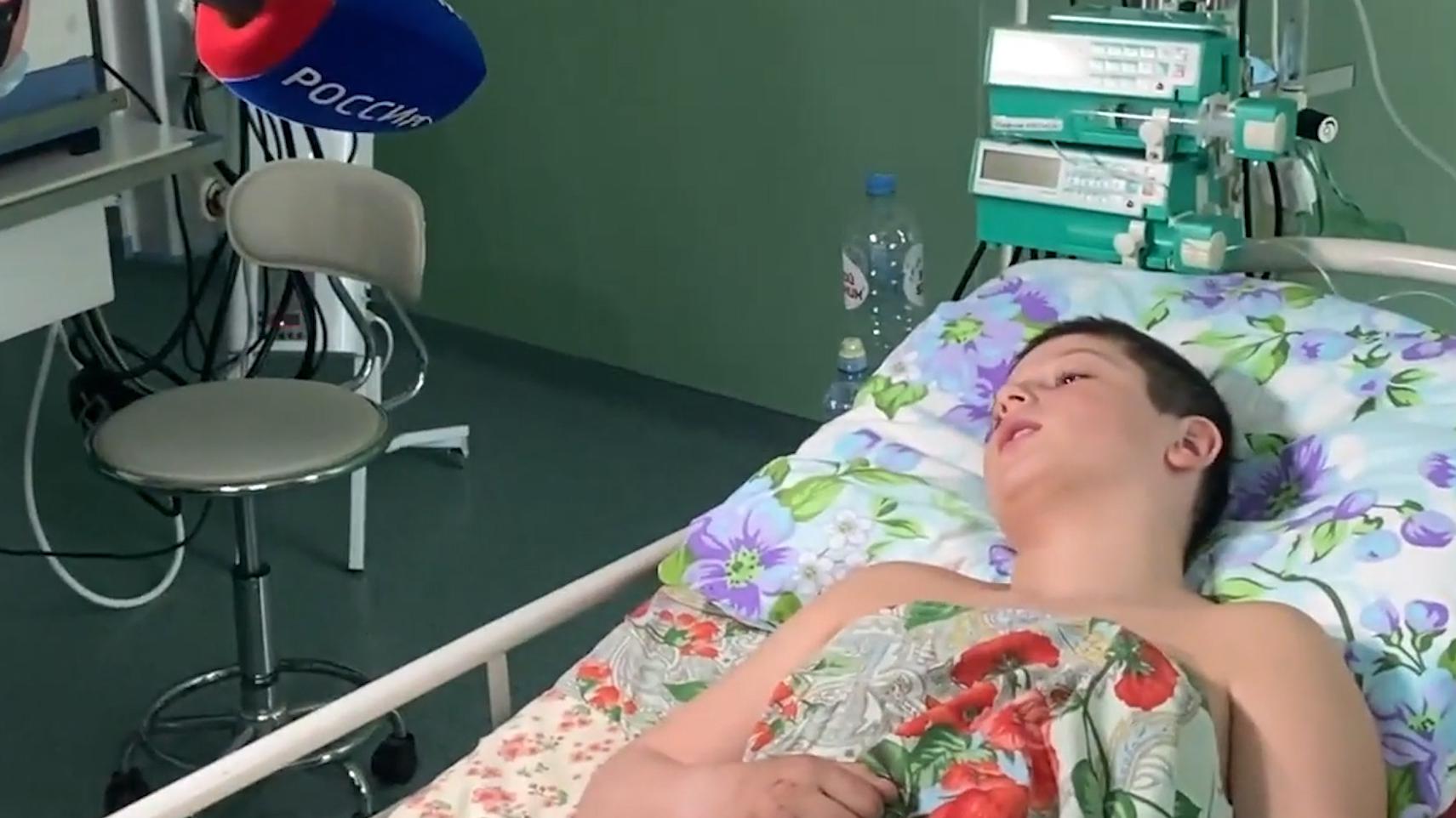 Раненый мальчик описал нападение и спасение детей в Брянской области
