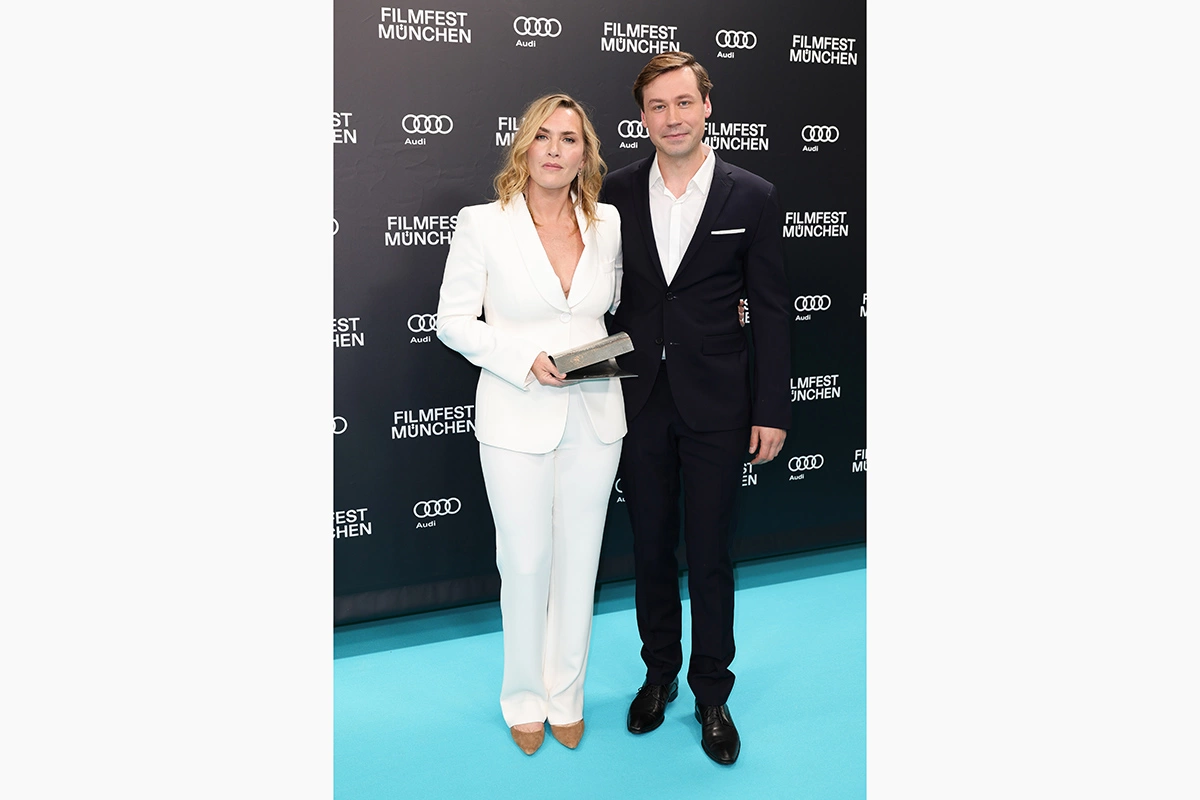 <p>Кейт Уинслет и Давид Кросс на Мюнхенском кинофестивале. 2 июля 2024 года</p>