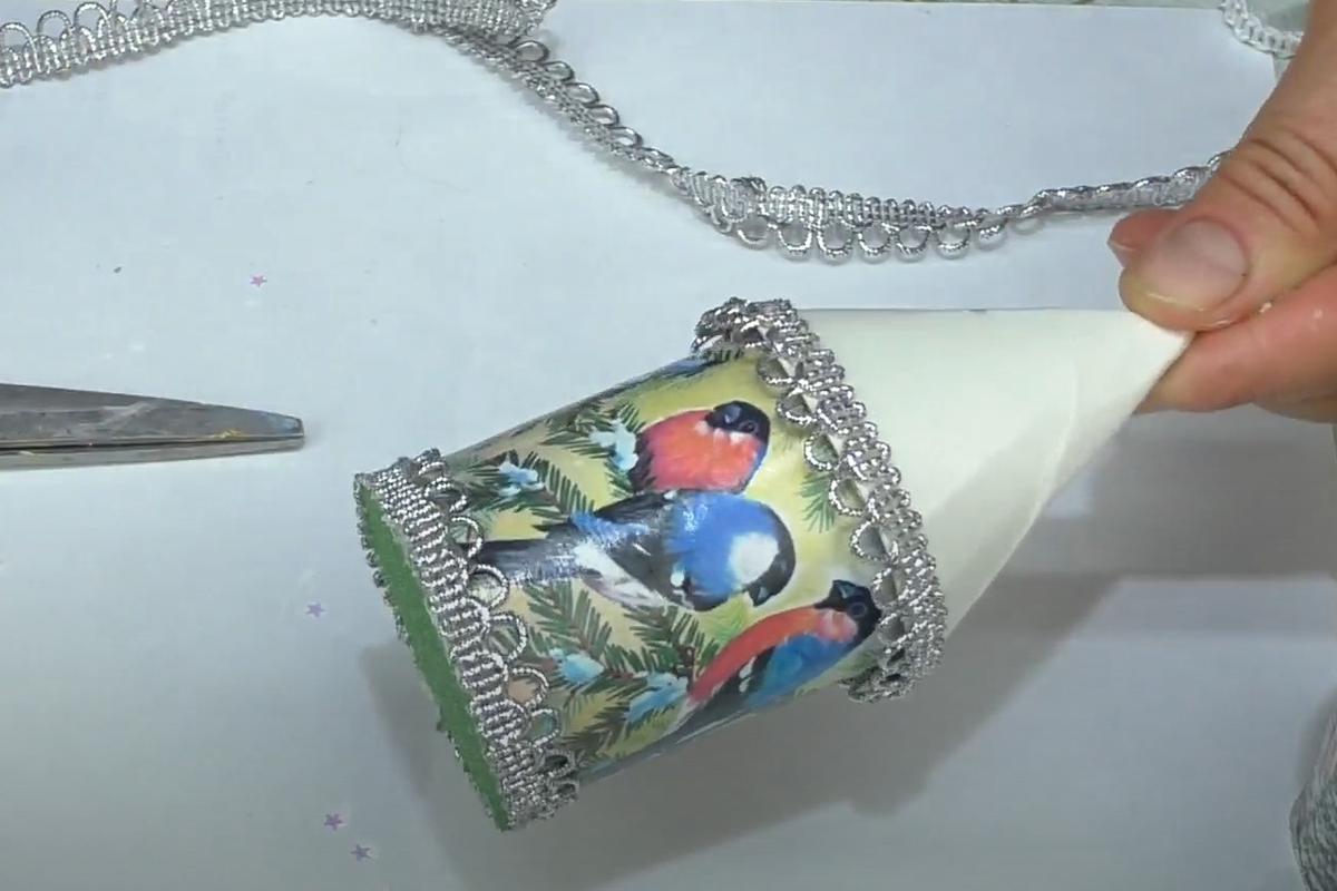 Как сделать простой новогодний домик