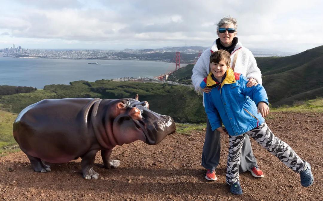 Сгенерированный бегемот на фото с помощью новой функции в ChatGPT