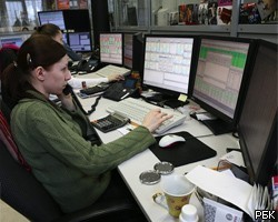 Рынок акций РФ начал торговый день в красной зоне