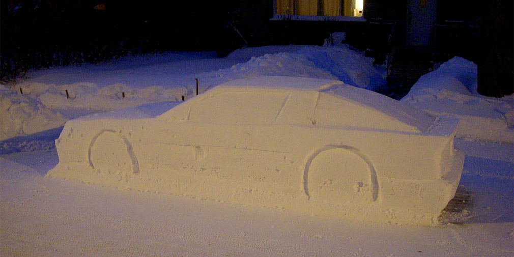 В Канаде полицейские попытались оштрафовать автомобиль из снега