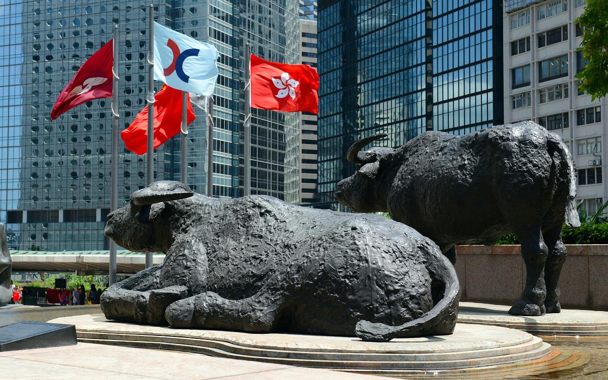 Площадь перед Гонконгской фондовой биржей