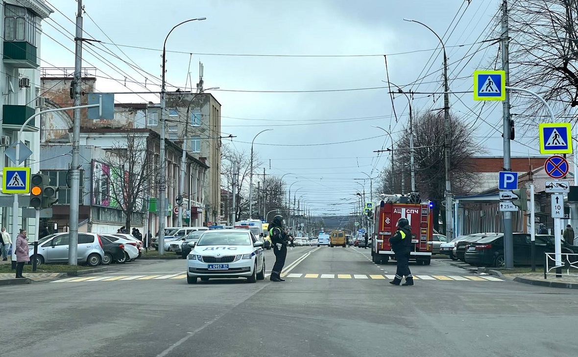 Каналы майкопа. Минирование. Столица Краснодарского края. Майкоп. Майкоп минирование сегодня ураган.