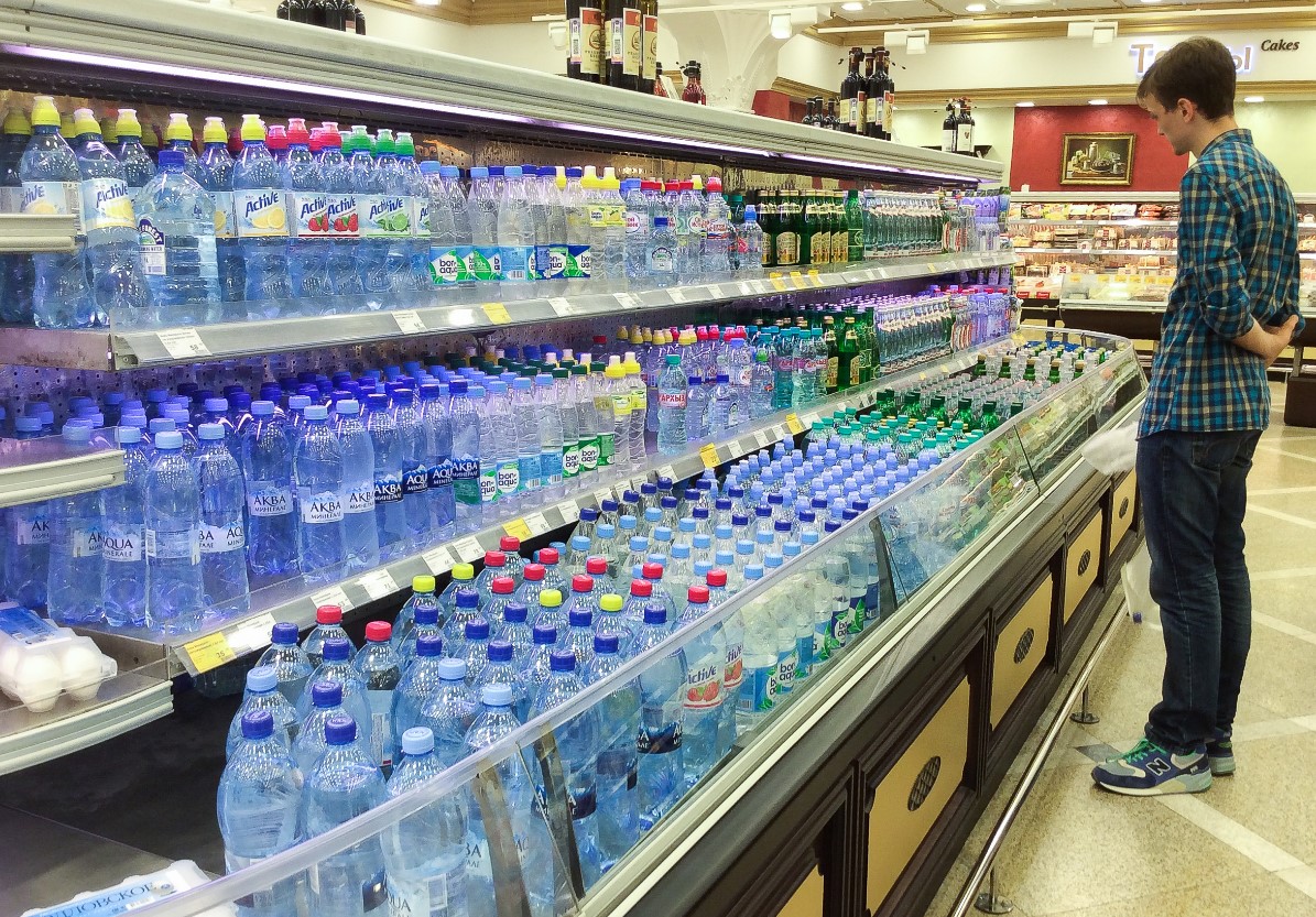 Тюменцы стали чаще покупать бутилированную воду