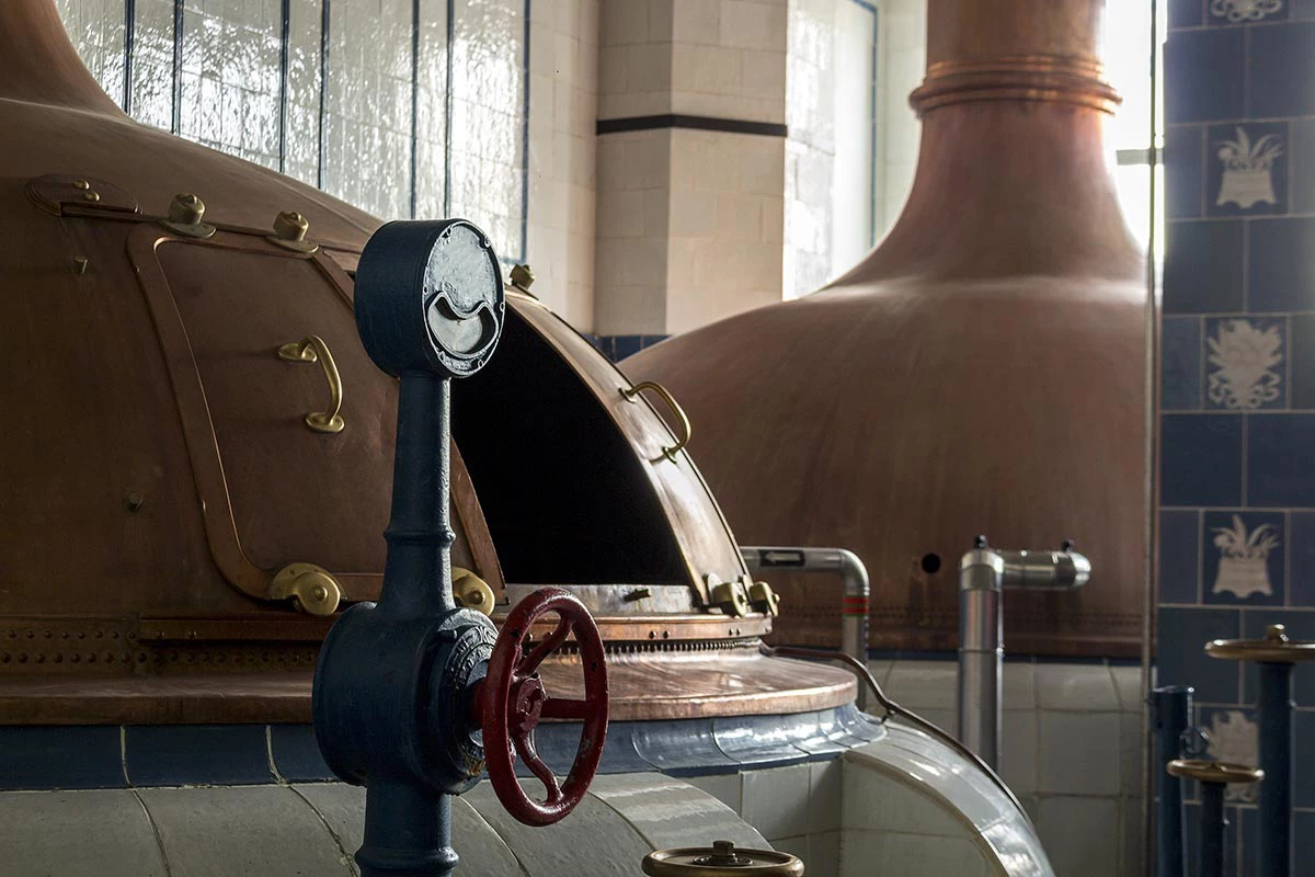 Дочерняя компания нидерландской пивоваренной компании Heineken, группа Zywiec, в 2026 году закроет историческую пивоварню в городе Намыслув в Польше, которая работает с 1321 года