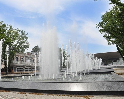 В Краснодаре официально запустят новый фонтан у кинотеатра  "Аврора" 