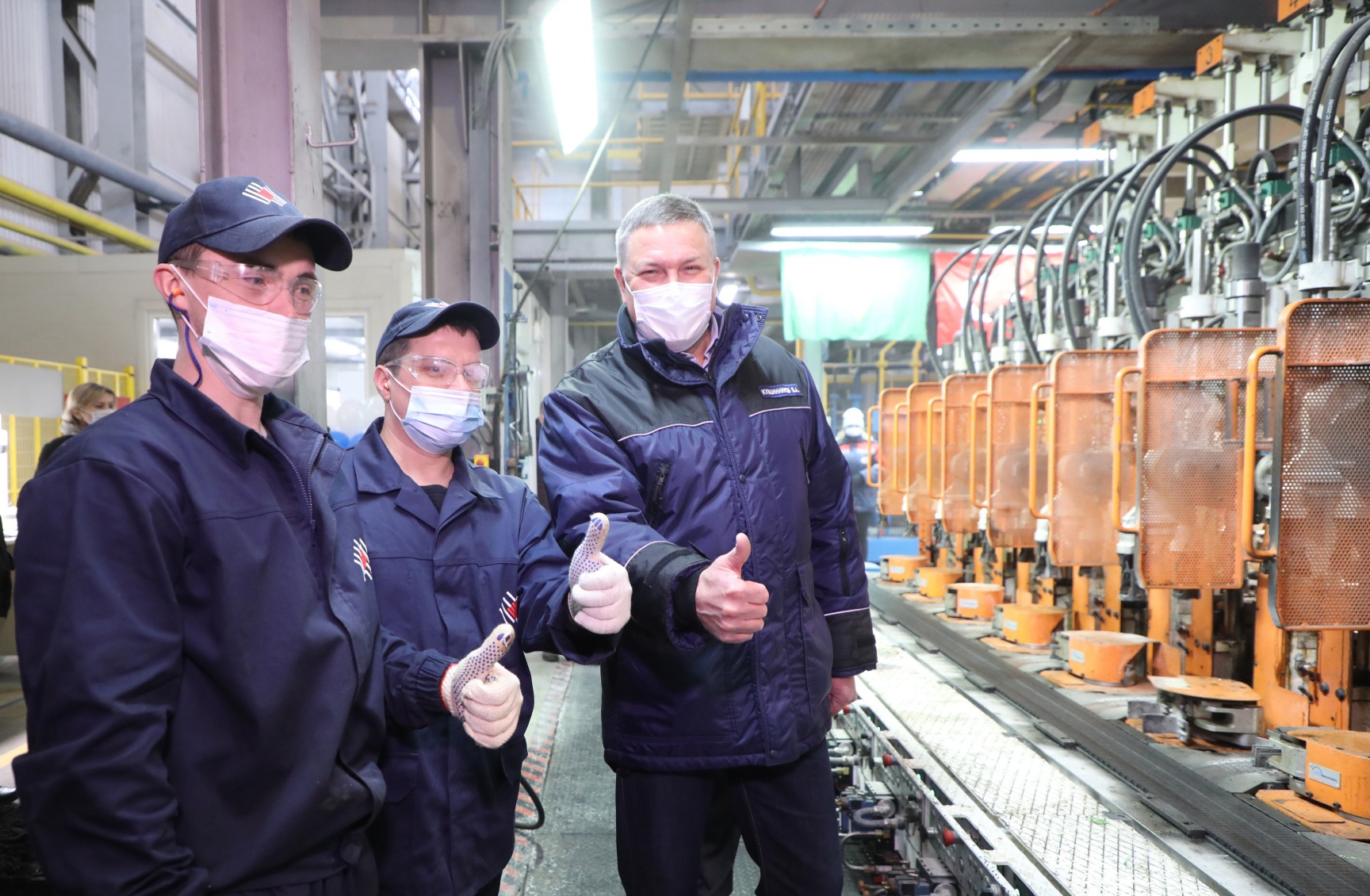 На Вологодчине после 8 лет простоя запустили стекольный завод