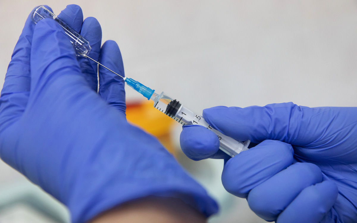 Магаданские власти сообщили о ситуации с вакцинами после слов Трутнева