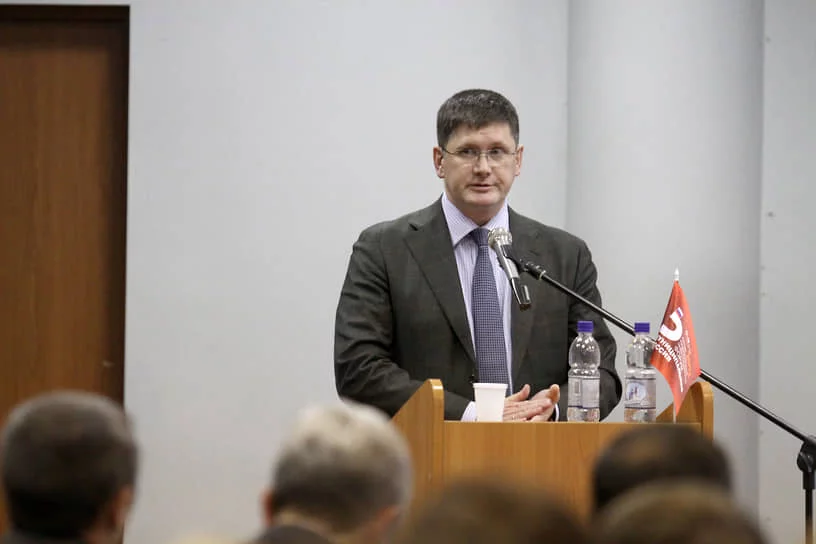 Владислав Лоншаков, Коммерсантъ