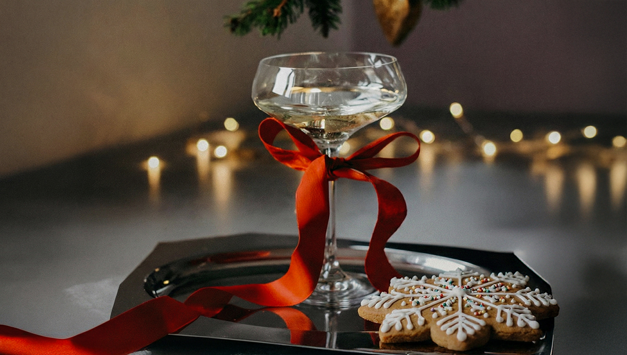 Новогодние десерты и вино: идеальные сочетания, чтобы запомнить праздник