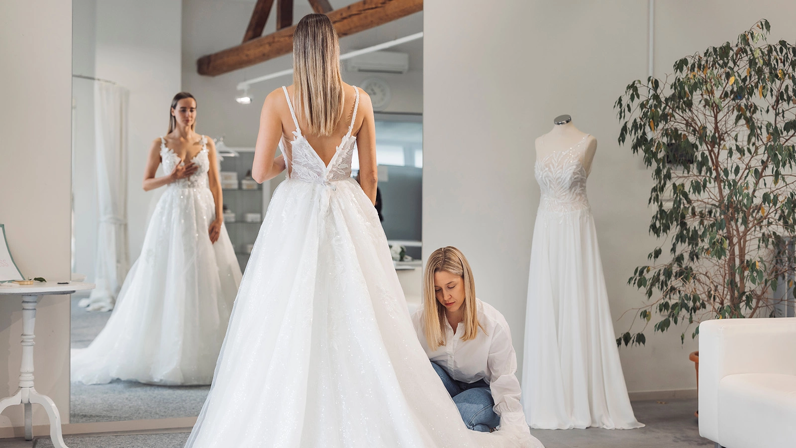 В США свадебные салоны начали брать расписки с невест. Что происходит