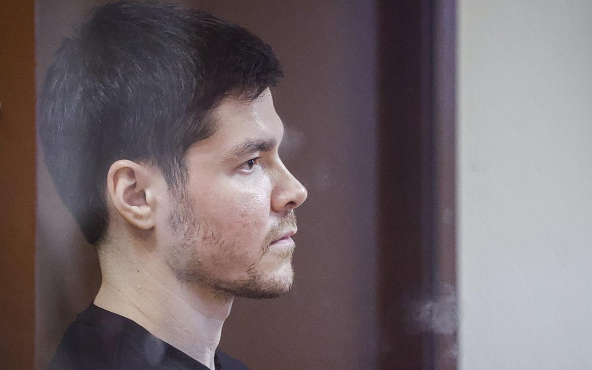 Суд смягчил приговор Аязу Шабутдинову по делу о мошенничестве
