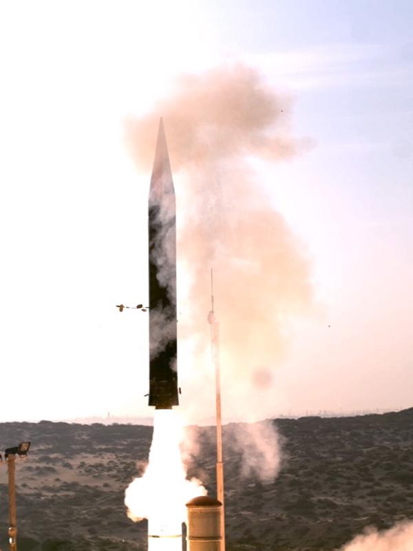 Израильская организация противоракетной обороны и Агентство по противоракетной обороне США завершили испытание ракеты-перехватчика «Хец 3», 2014 год