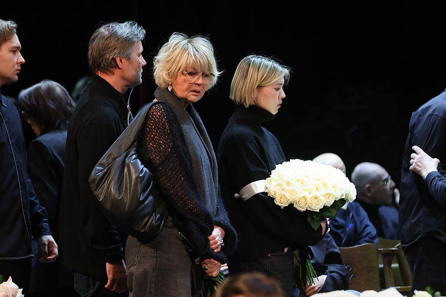 Актриса, телеведущая Юлия Меньшова с мужем,&nbsp;заслуженным артистом России&nbsp;Игорем Гординым


&nbsp;