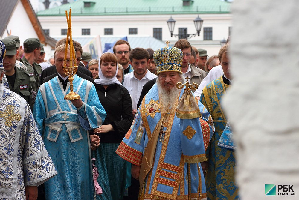 Крестный ход с Казанской иконой Божией Матери