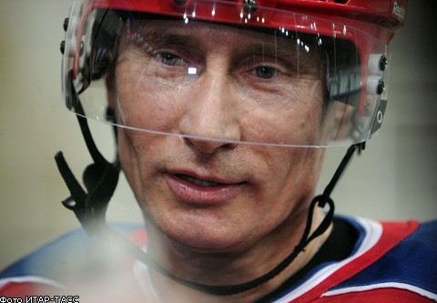 Владимир Путин посетил тренировку детских хоккейных команд 