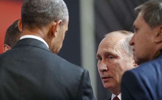 Президент США Барак Обама&nbsp;и президент России Владимир Путин на саммите АТЭС в Лиме. Перу


