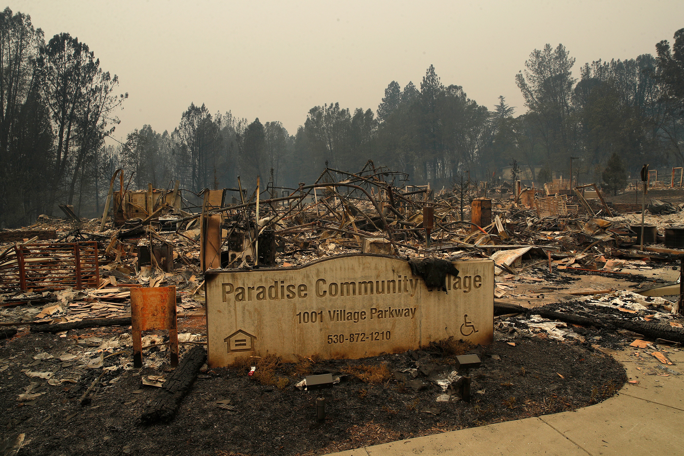 Пожар почти полностью уничтожил город Парадайз, его были вынуждены покинуть все 27 тыс. жителей