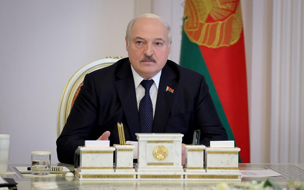 Лукашенко заявил, что Украине может грозить полное уничтожение