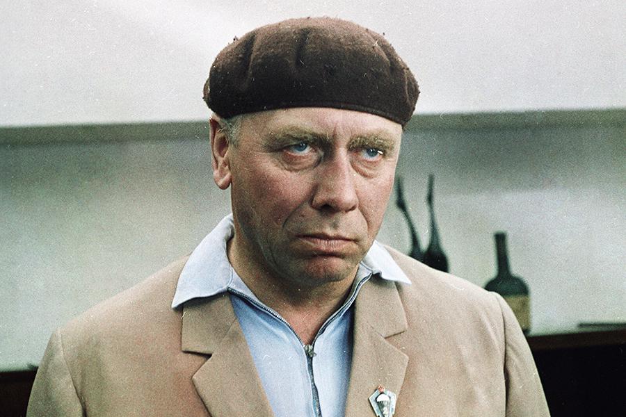 Анатолий Папанов во время съемок фильма&nbsp;&laquo;Бриллиантовая рука&raquo;, 1968 год