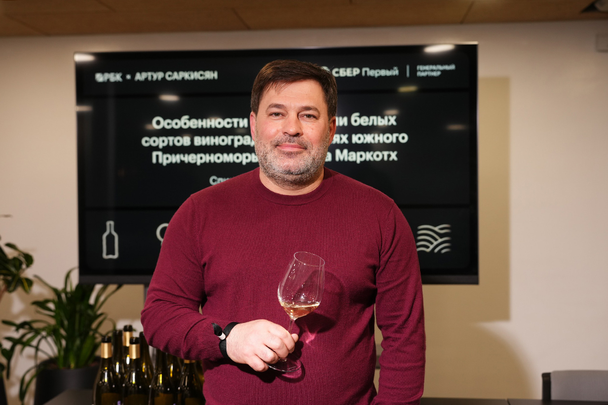 Алексей Толстой — о «великом» и любимых винах