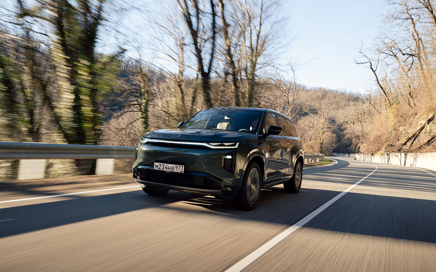 Подвеска у российского&nbsp;GAC S7 обычная, пружинная, а вот амортизаторы&nbsp;&mdash; с технологией&nbsp;FSD