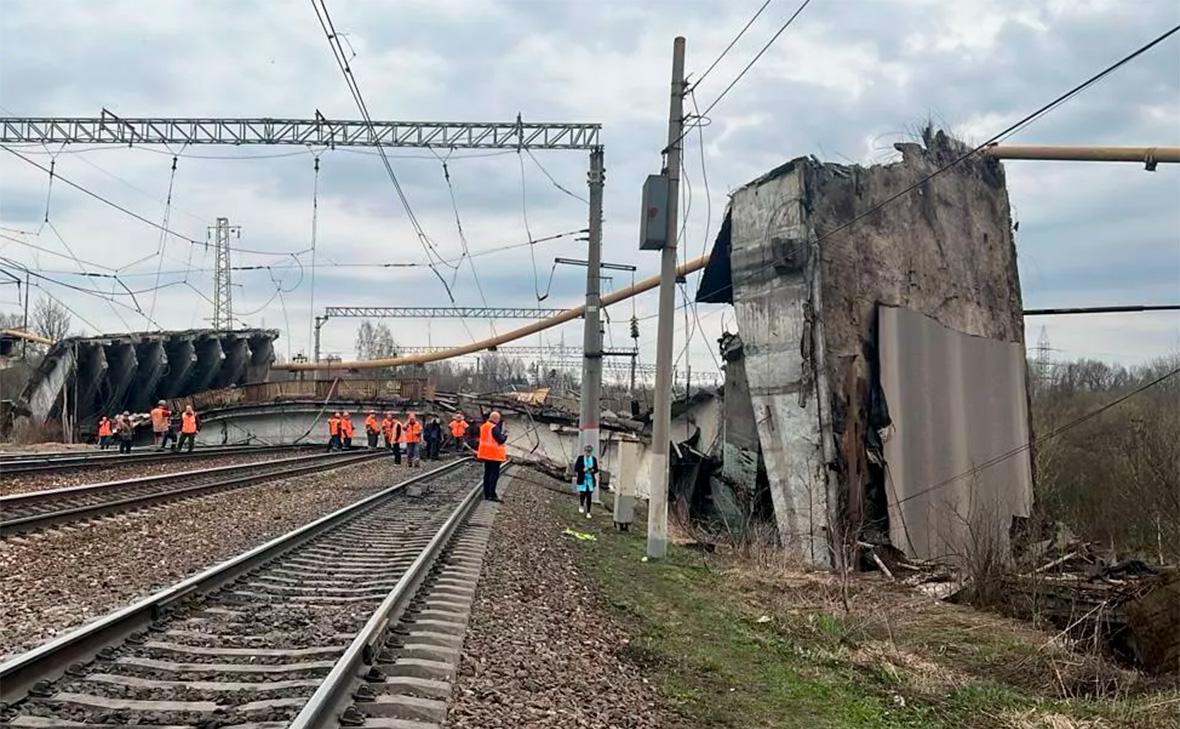 Женщина погибла при обрушении путепровода в смоленской Вязьме — РБК