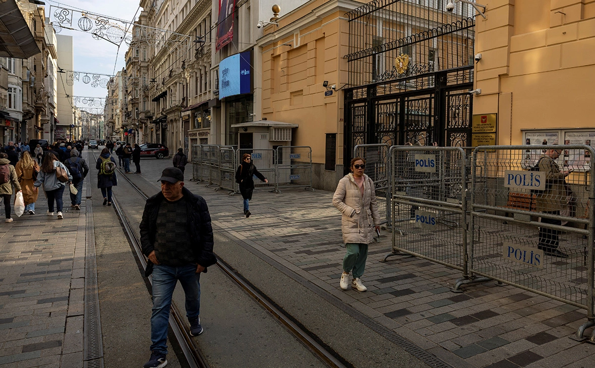 Umit Bektas / Reuters