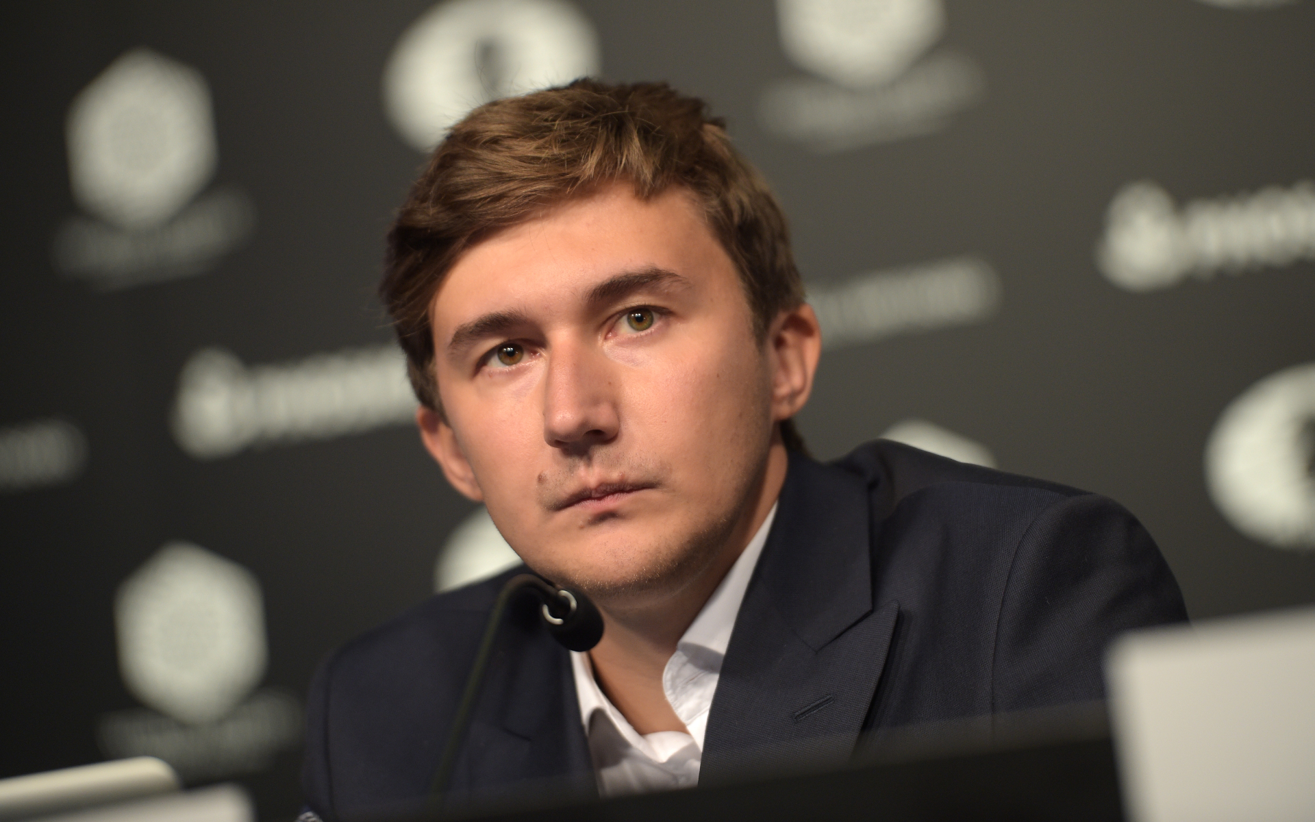 Карякин предрек хаос в шахматах после отказа Карлсена защищать титул