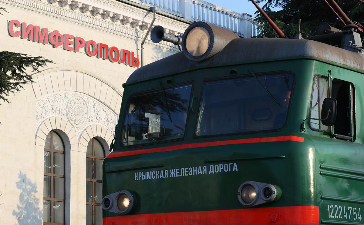 В Крыму восстановили движение поездов после схода вагонов с рельсов