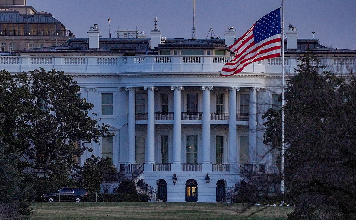 Ken Cedeno / Reuters