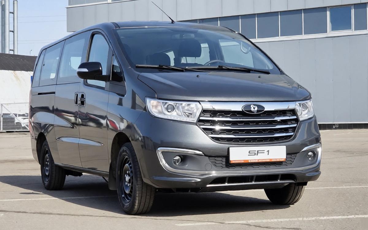 Минивэн Sollers SF1 поступил в продажу. Конкуренты и цены