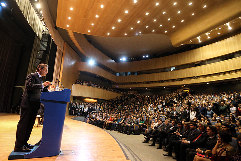 Экс-президент Франции, лидер французской оппозиционной партии &laquo;Республиканцы&raquo; Николя Саркози во время выступления перед студентами МГИМО