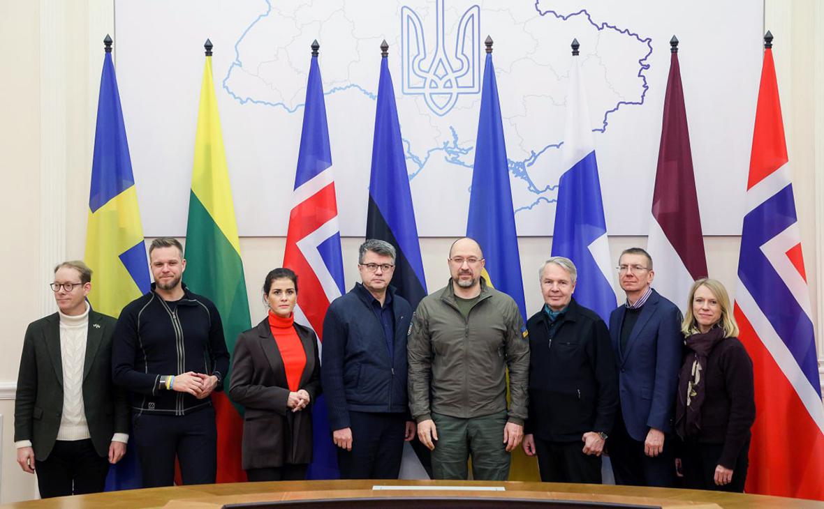 Главы МИД семи стран приехали в Киев обсуждать поставки оружия и санкции