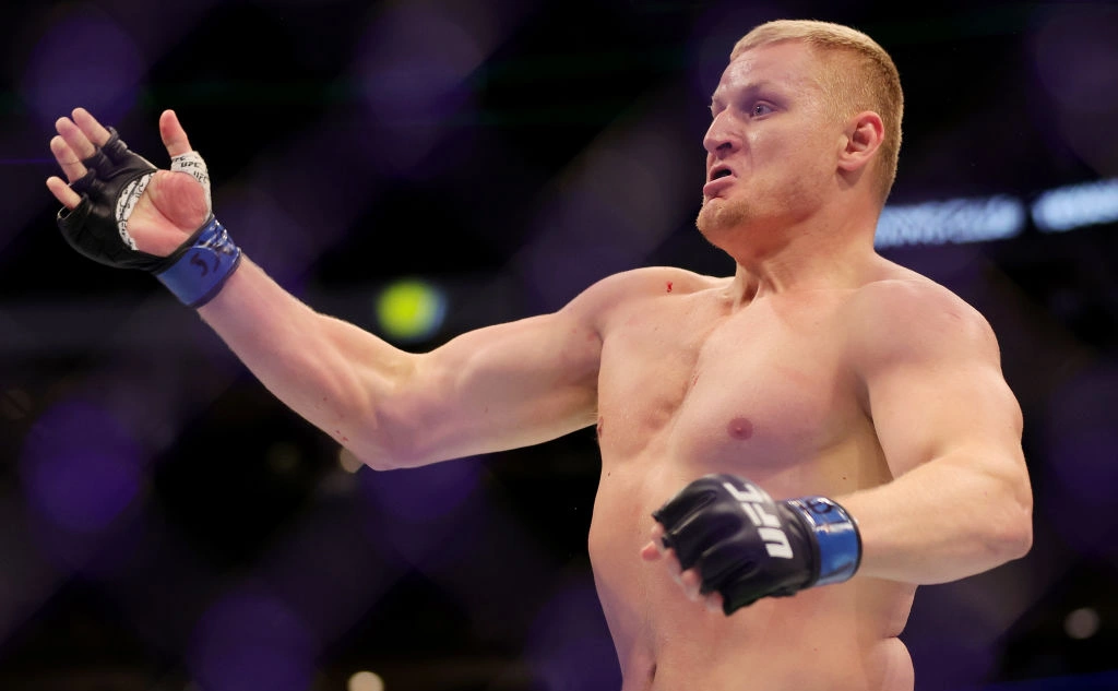 Carmen Mandato / Getty Images