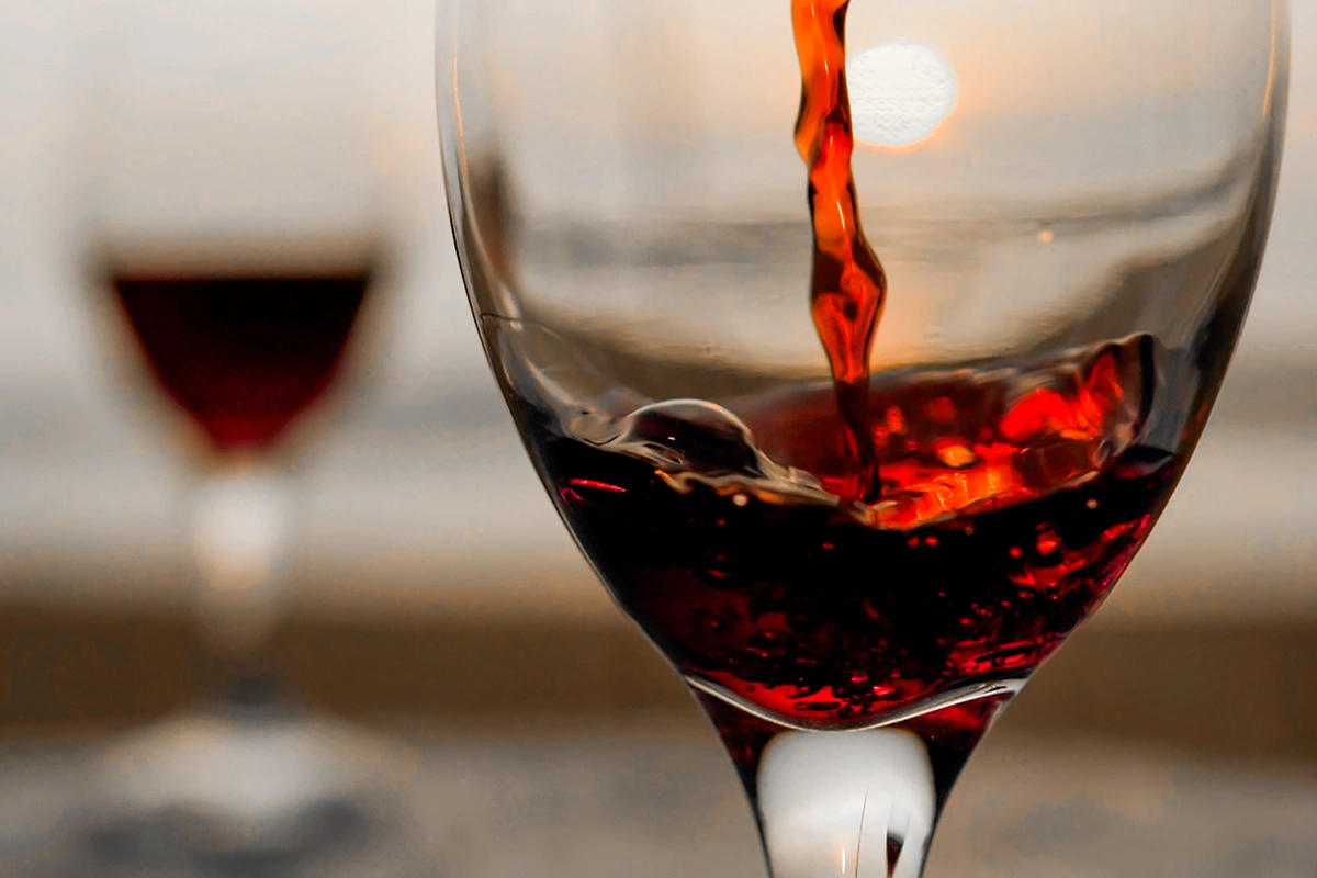 Популярны ли российские вина в ресторанах и что с ценами на них