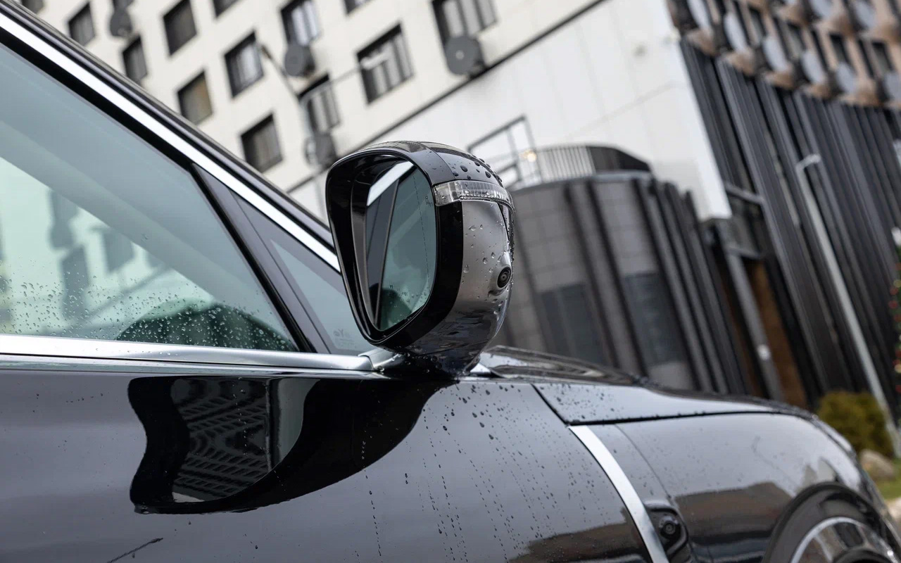 К боковым зеркалам на Voyah Taishan вопросов не возникло. Точнее, он всего один: зачем прятать&nbsp;настройки в мультимедиа?