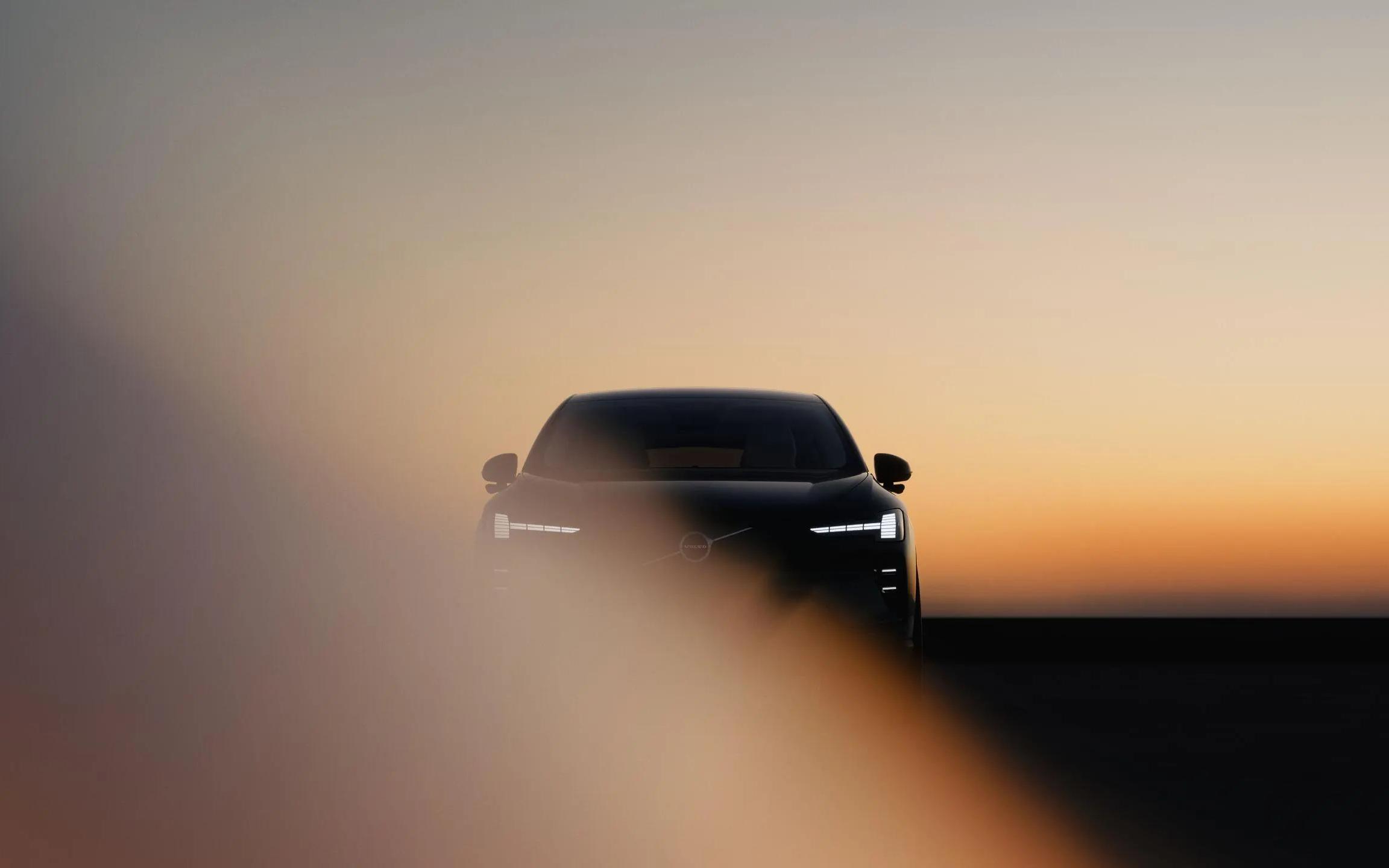 Запас хода — свыше 800 км. Мы узнали все о новом кроссовере Volvo EX60