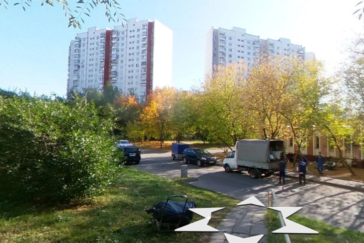 Территория жилой застройки в районе улицы Раменки, 23, в Москве в наши дни