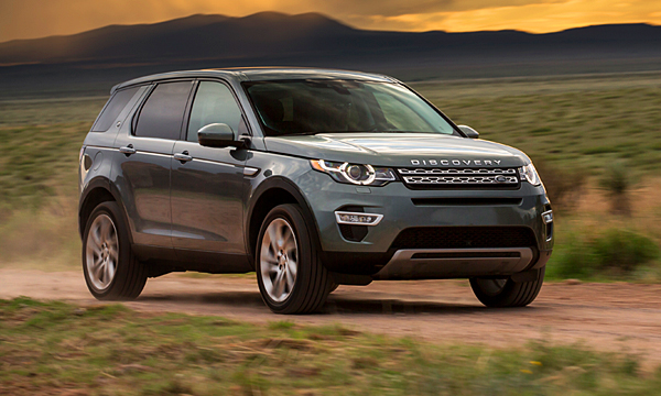 Зарядок хватит на всех: Land Rover Discovery Sport
