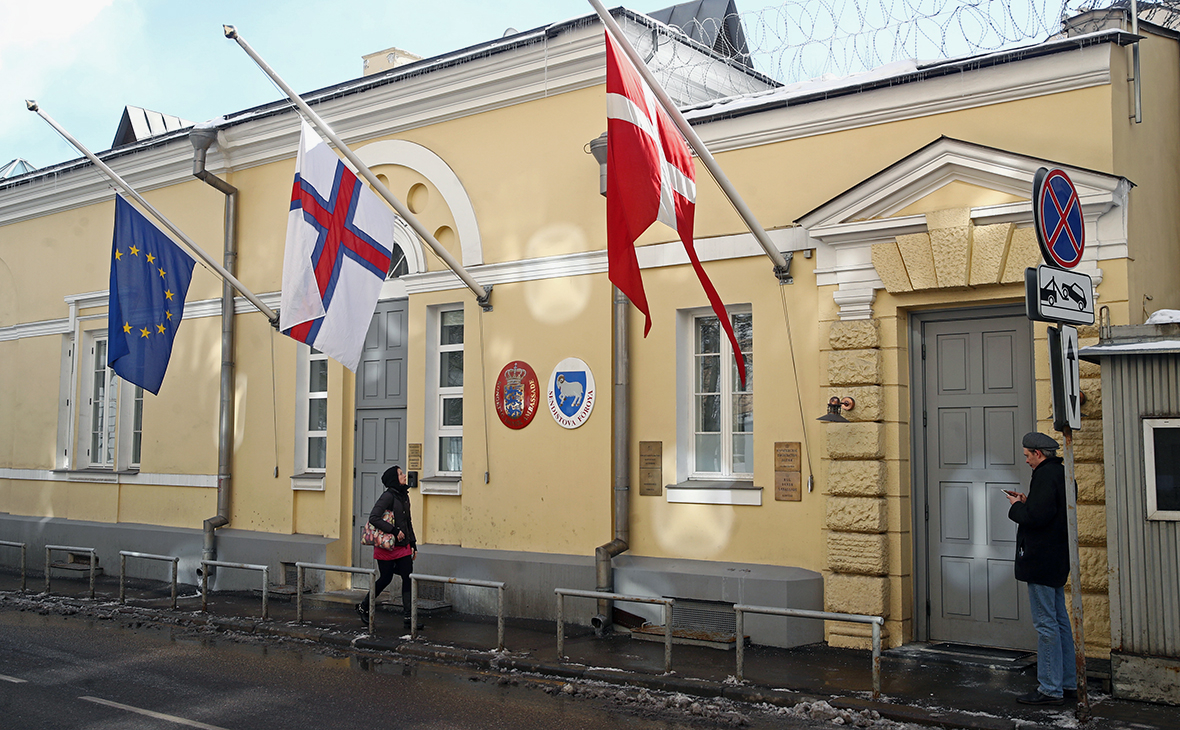 Вид на здание посольства Королевства Дании в РФ
