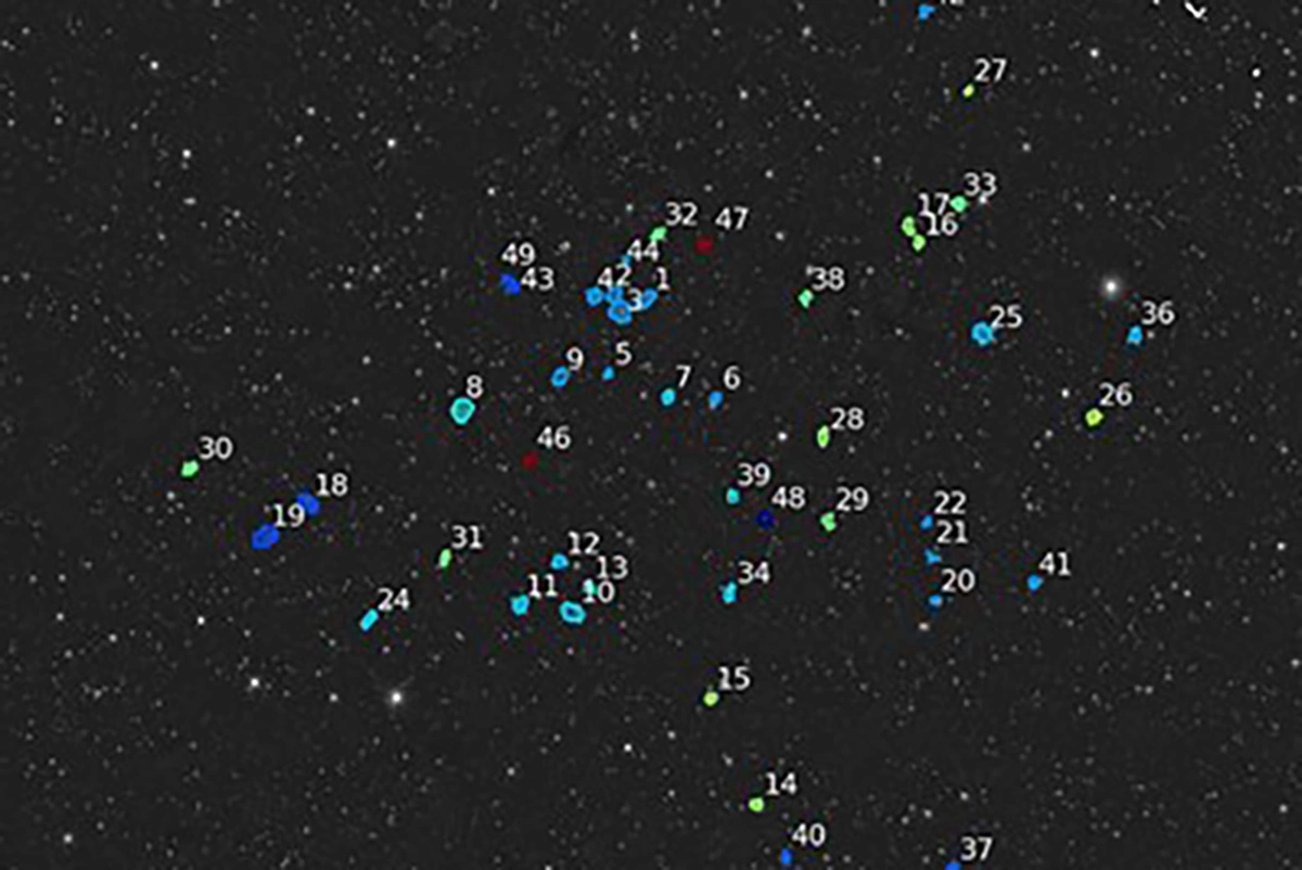 <p>49 новых галактик, обнаруженных астрономами с помощью телескопа MeerKAT</p>