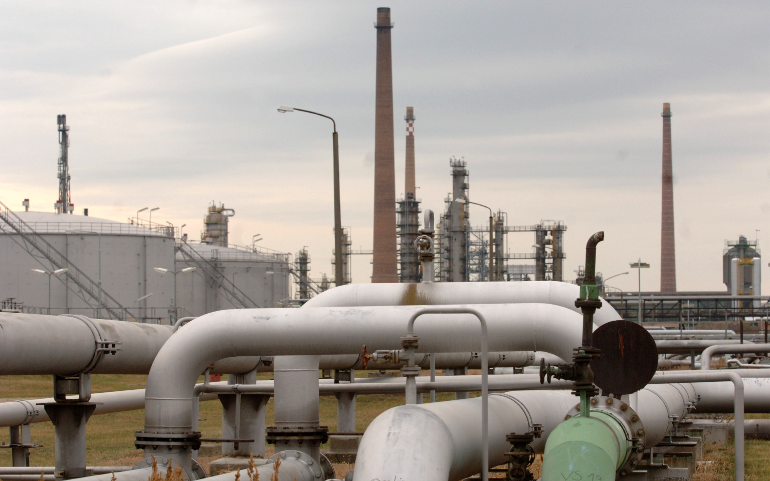 Shell сообщила о новой приостановке немецким НПЗ приема нефти по «Дружбе»