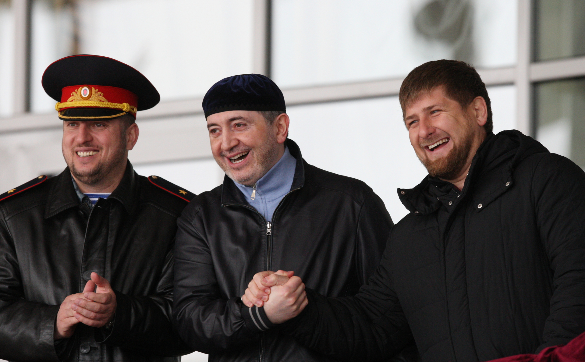 Фото: Апти Алаудинов (слева) и Рамзан Кадыров (справа)