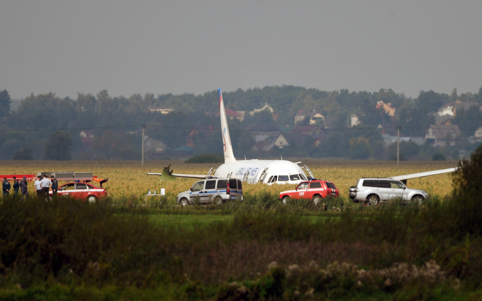 СМИ опубликовали расшифровку переговоров пилотов севшего в поле А321