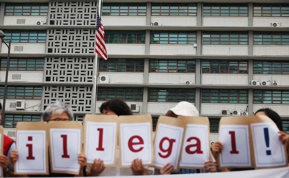 Kim Hong-Ji / Reuters