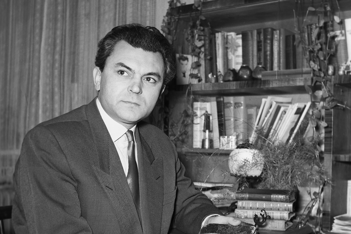 Первым мужем Макаровой стал режиссер Сергей Бондарчук (на фото он в 1956 году)